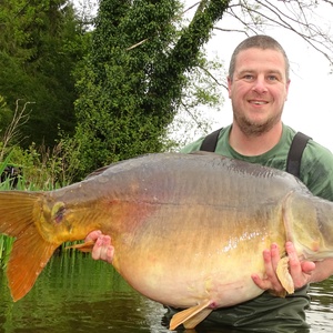 Mirror 20240430 62lb - Lac Les Pins